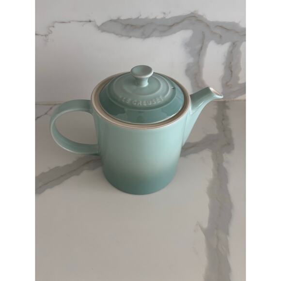 LE CREUSET 1.3L GRAND TEAPOT RETIRED COLOR- SAGE NEW - Picture 1 of 7